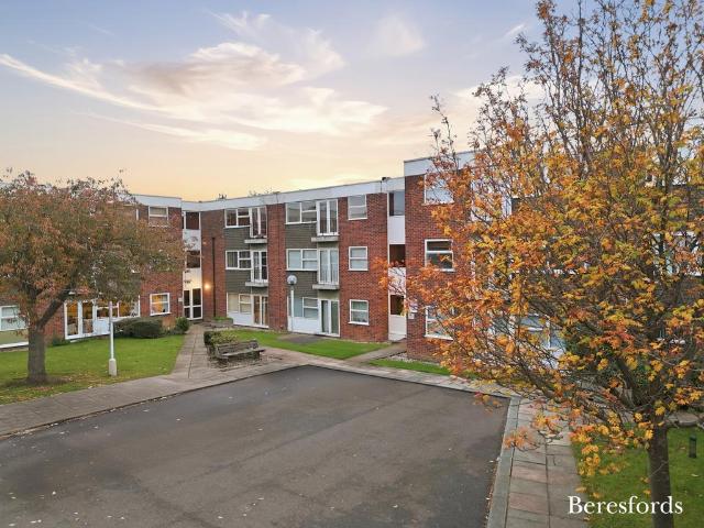 Flat for sale in Navestock Side, Isle Of Man