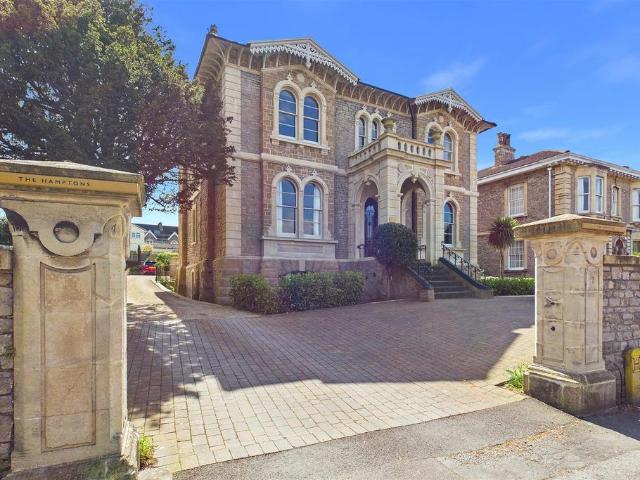 Flat for sale in Clevedon, North Somerset
