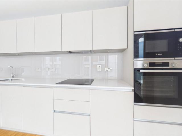 Flat for sale in London Borough of Lambeth, Greater London