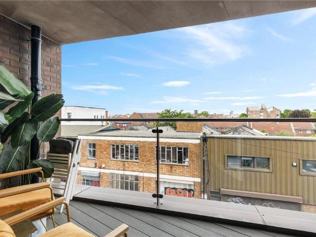 Flat for sale in Bethnal Green, Greater London