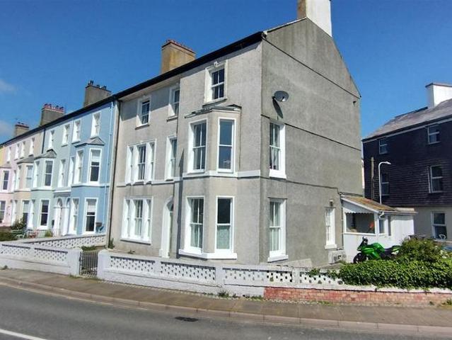 Flat for sale in Beaumaris