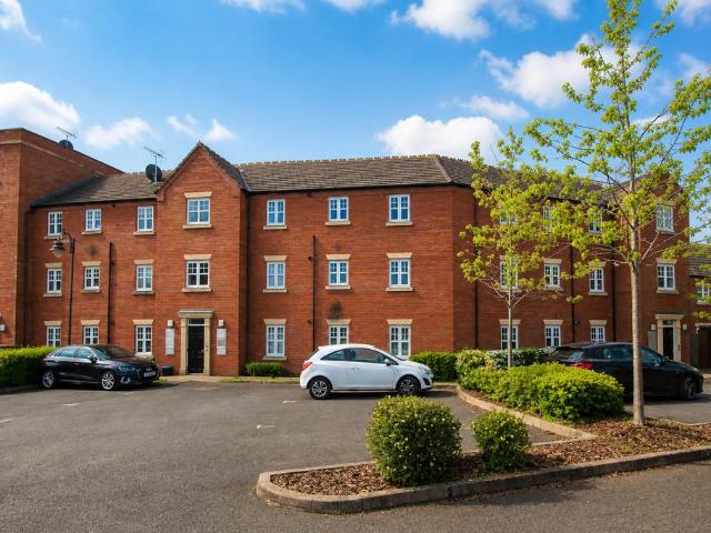 Flat for sale in Upton-by-Chester, Two Mills