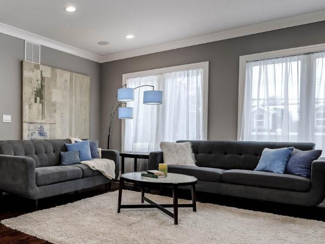 Flat for sale in Park Town, Luton