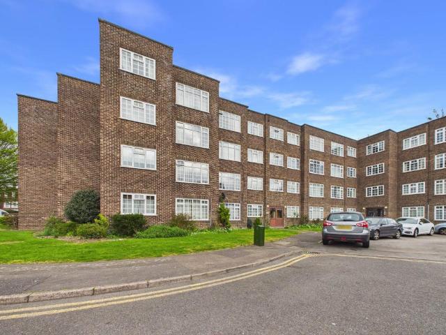 Flat for sale in Slough, Isle Of Man