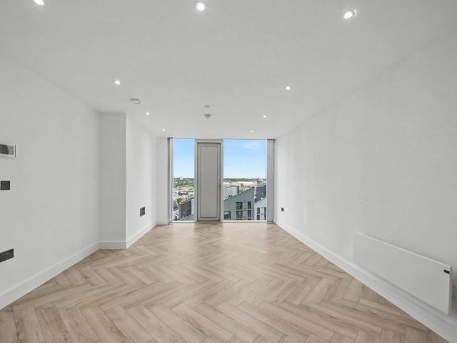 Flat for sale in City Centre, Salford