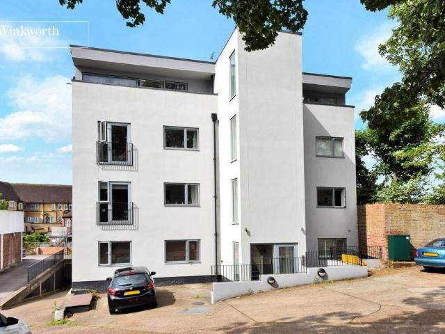 Flat for sale in Greater London