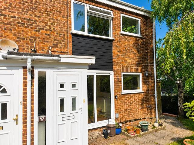Flat for sale in King's Walden, Hertfordshire