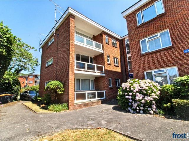 Flat for sale in Parkstone, Poole
