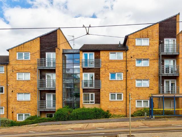 Flat for sale in Norfolk Park, South Yorkshire