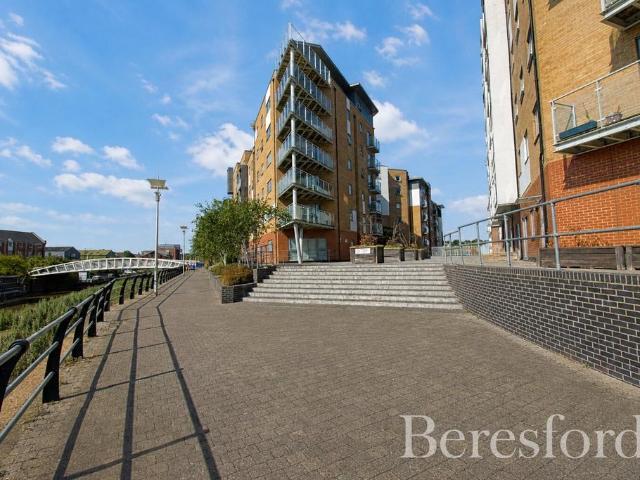 Flat for sale in Hythe, Fordham Heath