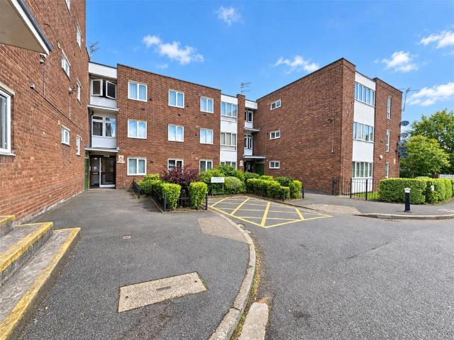 Flat for sale in Claughton, Birkenhead
