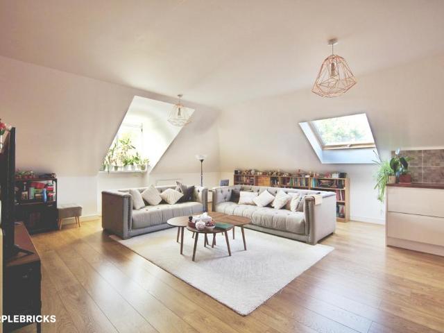 Flat for sale in London Borough of Waltham Forest, Greater London