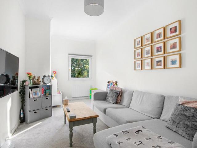 Flat for sale in Wokingham, Isle Of Man
