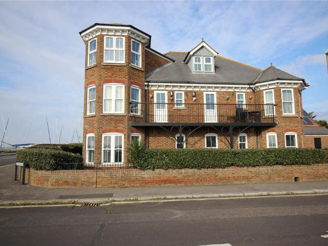 Flat for sale in Lee-on-the-solent, Lee-on-the-Solent