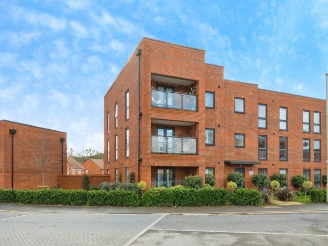 Flat for sale in Curbridge, Isle Of Man