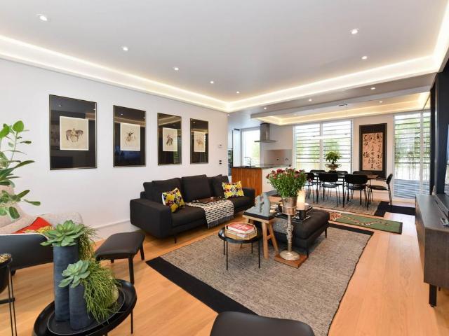 Flat for sale in Putney, Greater London