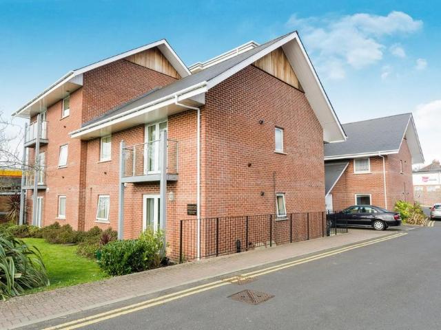 Flat for sale in Upper Shirley, City Of Southampton