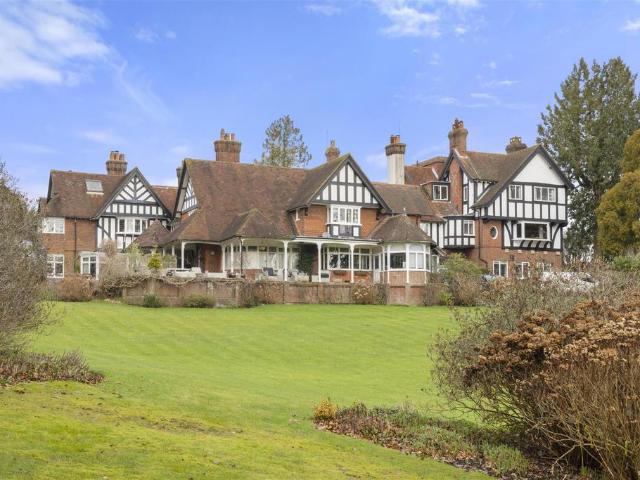 Flat for sale in Cross In Hand, East Sussex