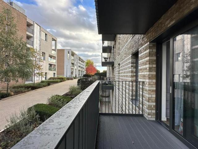 Flat for sale in Silvertown, Greater London