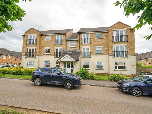 Flat for sale in Leighton-Linslade, Leighton Buzzard
