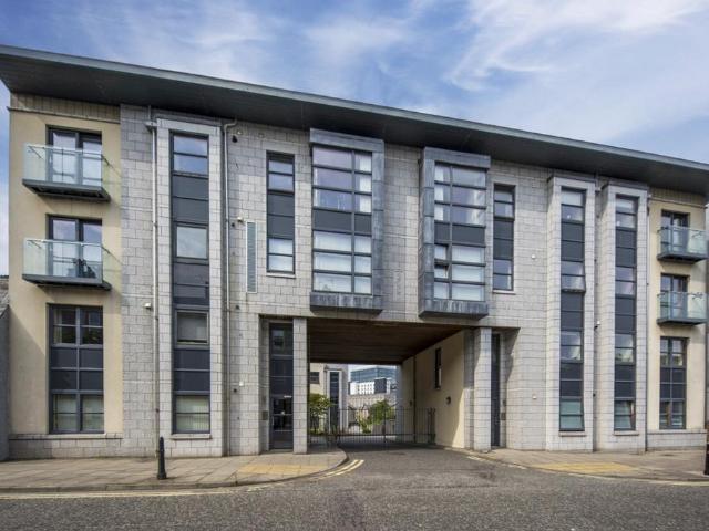 Flat for sale in Ferryhill, Ballindoch