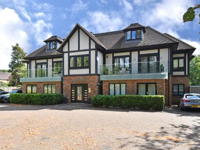 Flat for sale in Bickley, Greater London