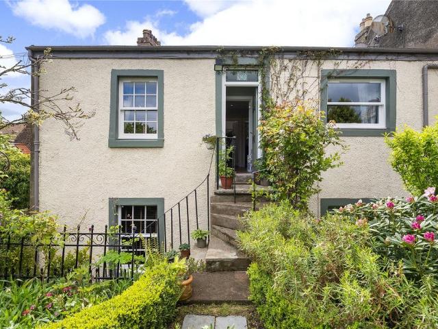 Flat for sale in East Linton, Scotland