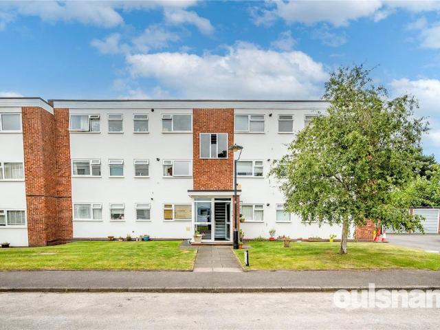 Flat for sale in Cotteridge, West Midlands