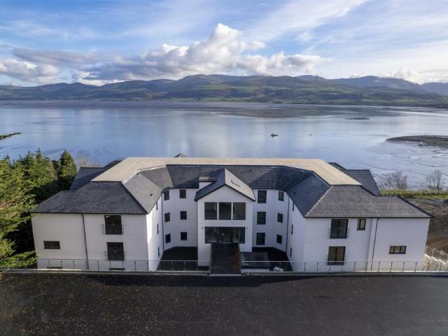 Flat for sale in Beaumaris