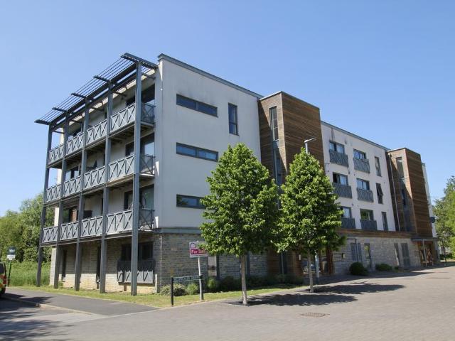 Flat for sale in Street, Somerset