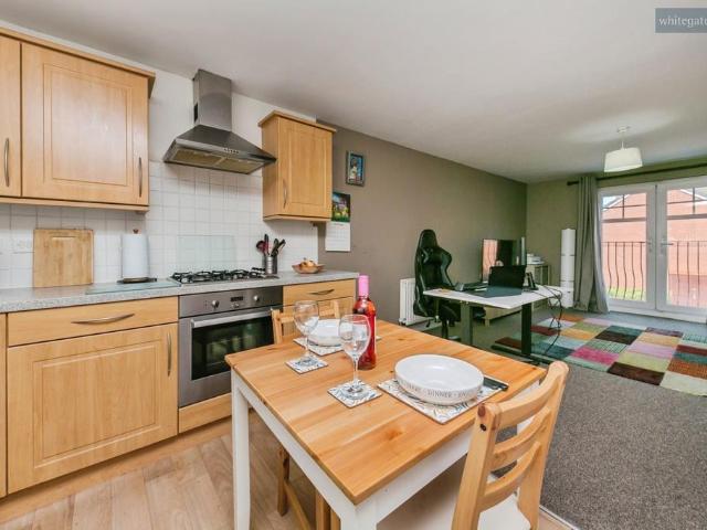 Flat for sale in Hammond Street
