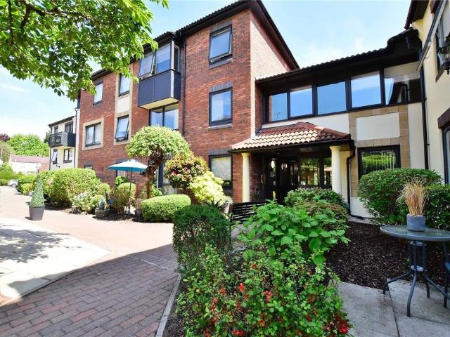 Flat for sale in Knutsford