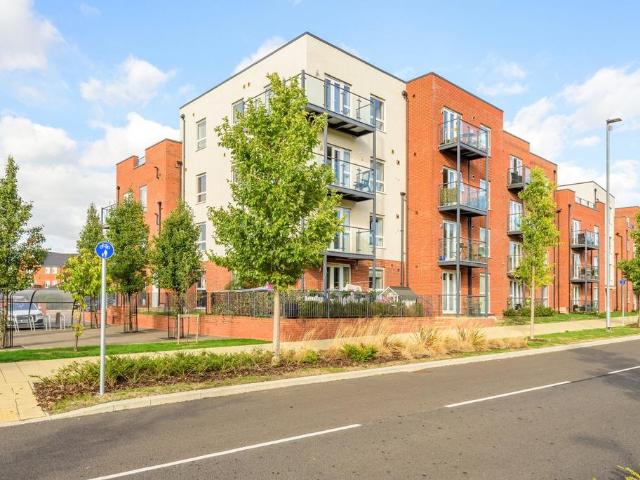 Flat for sale in Castle Hill, Monks Orchard