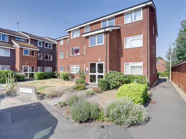 Flat for sale in Reading