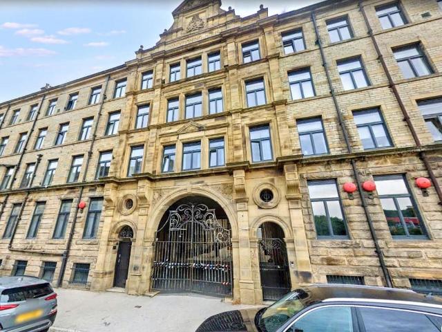 Flat for sale in Eastbrook, Bradford