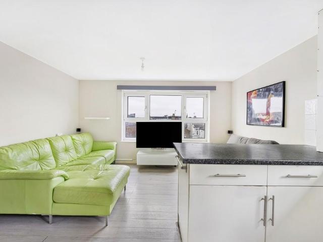 Flat for sale in Harringay, Isle Of Man