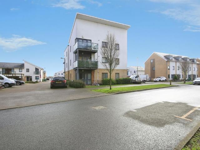 Flat for sale in Eastgate, Peterborough