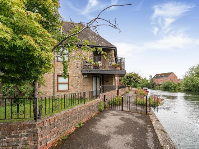 Flat for sale in St Ebbes, The Slade