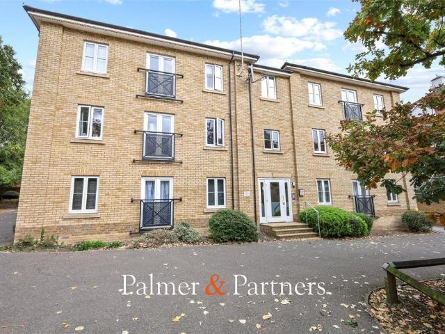 Flat for sale in Mile End, Fordham Heath