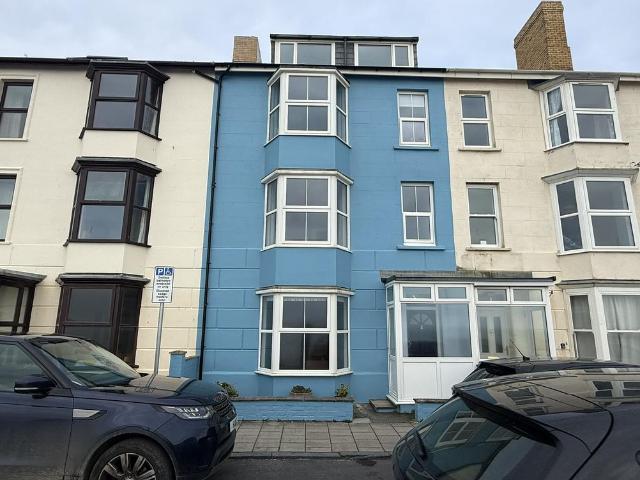 Flat for sale in Waun Fawr, Wales