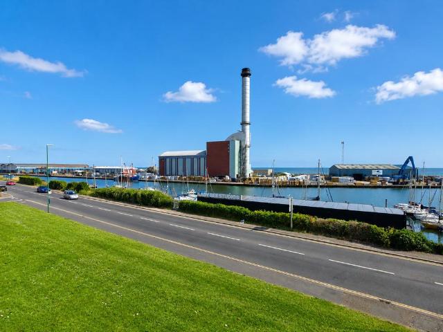Flat for sale in Fishersgate, West Sussex