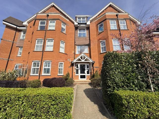 Flat for sale in Penn Hill, Poole