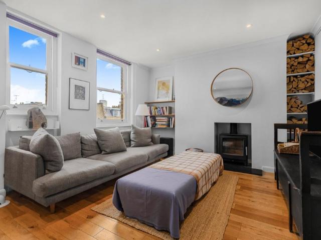 Flat for sale in East Marylebone, Marylebone