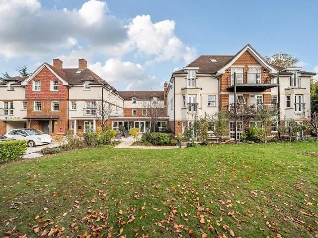 Flat for sale in Wokingham