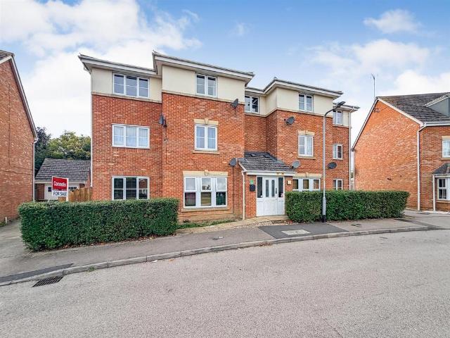 Flat for sale in Corby, North Northamptonshire