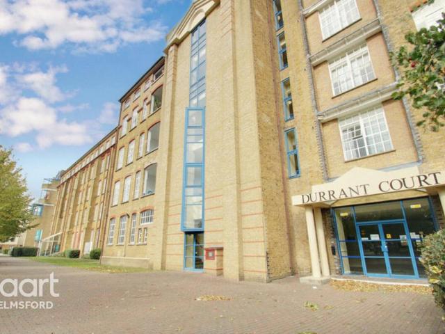 Flat for sale in Chelmsford, Essex