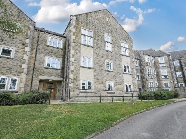 Flat for sale in Mytholm, West Yorkshire