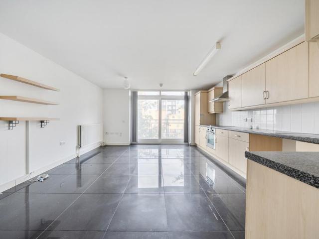 Flat for sale in Greenwich Millennium Village, Greater London