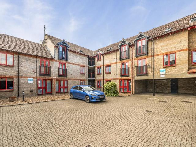 Flat for sale in Newtown, Huntingdonshire