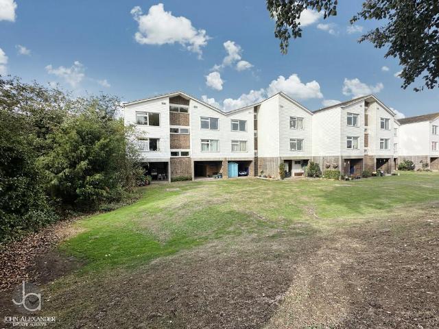 Flat for sale in Tollesbury, Maldon